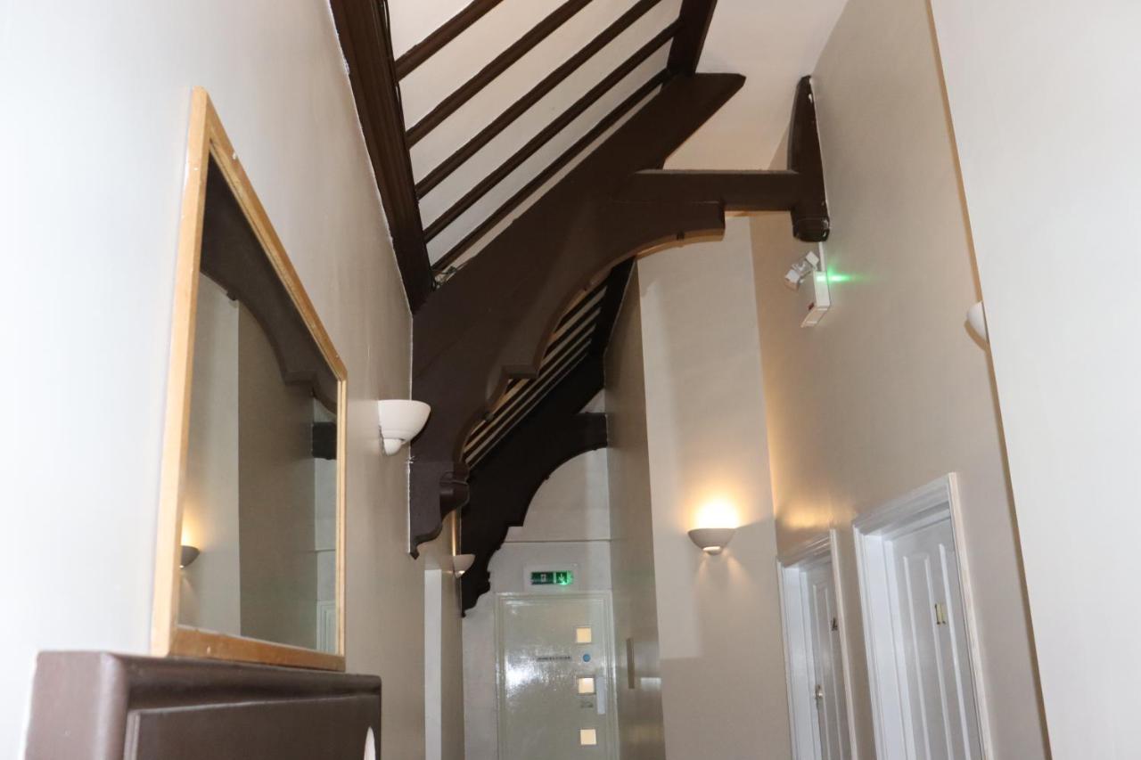 Plough Hotel Northampton Exterior photo